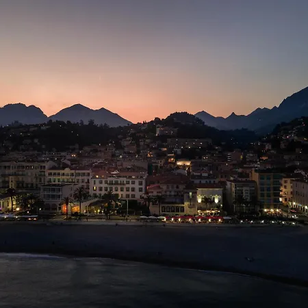 호텔 Hotel Vendome Menton