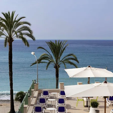 Hotel Vendome Menton 호텔