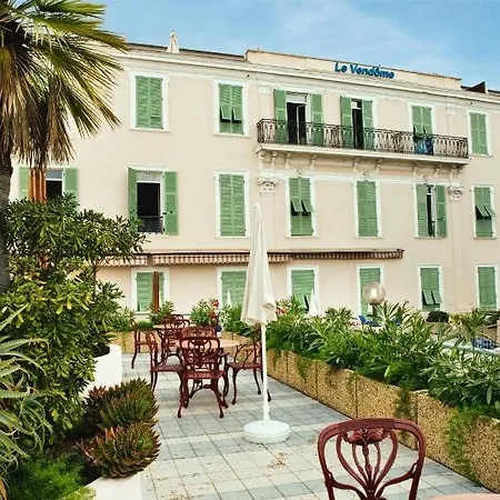 Hotel Vendome Menton 3* 멍똥