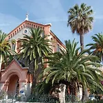 Hotel Hôtel Vendôme Menton 3*
