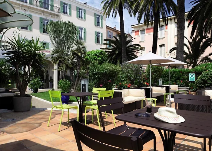 מלון Hotel Menton Le Vendome