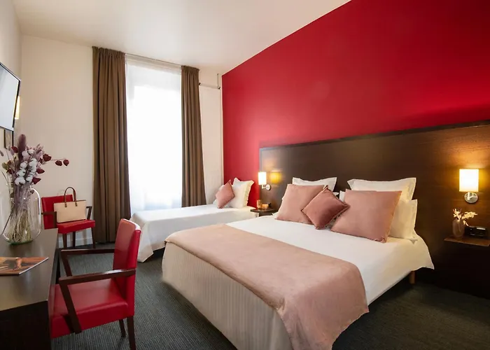 Hotel Menton Le Vendome 3* מנטון
