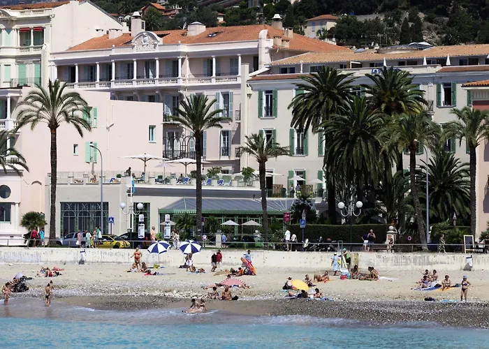 Hotel Menton Le Vendome מלון מנטון