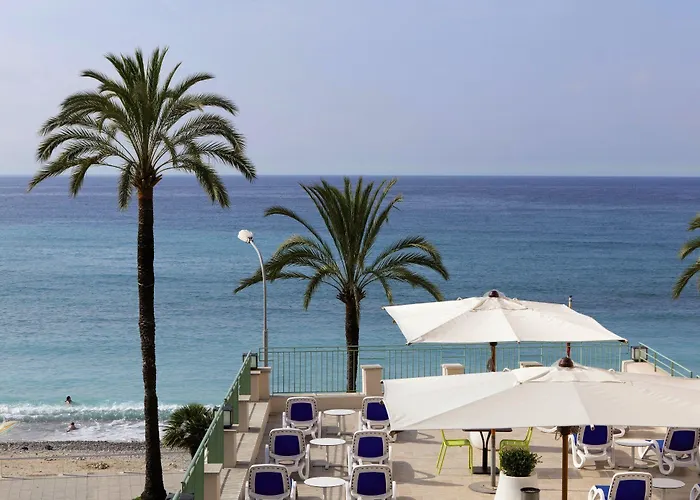 Hotel Menton Le Vendome מלון