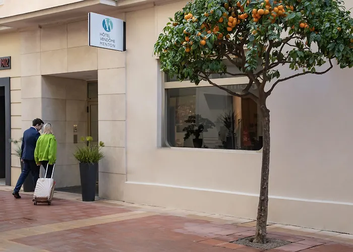 Hotel Menton Le Vendome 3* מנטון