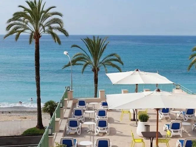 Hotel Menton Le Vendome מלון