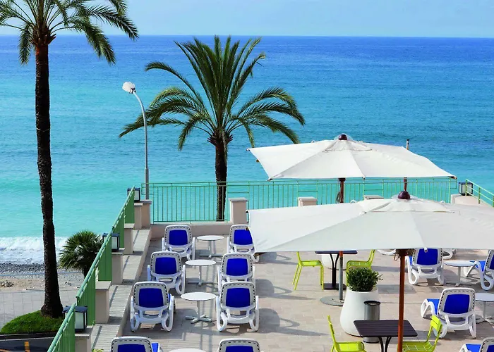 Hotel Menton Le Vendome מלון מנטון