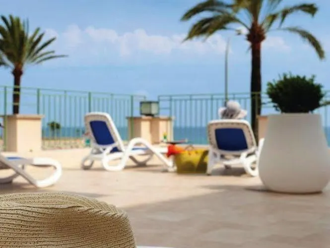 מלון Hotel Menton Le Vendome מנטון